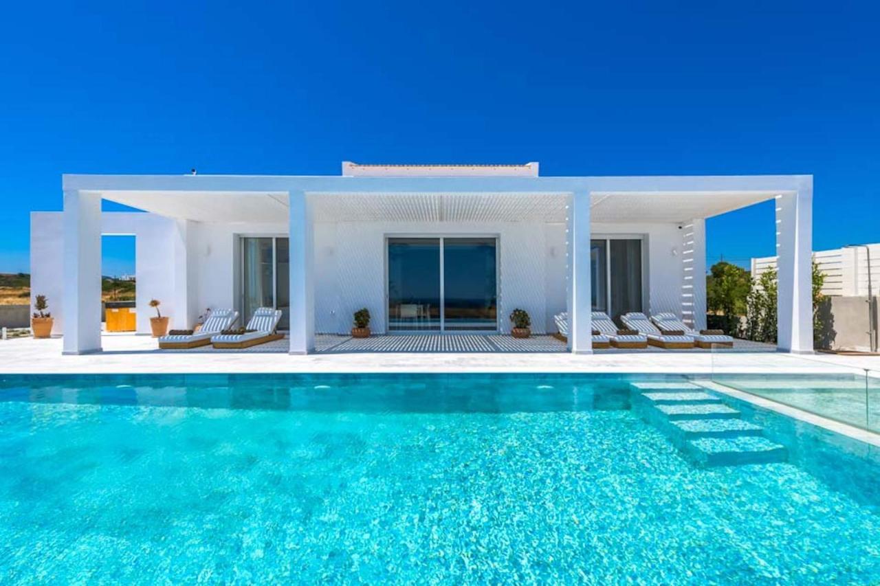 Seashore Beachfront Villa Lacónia Exterior foto