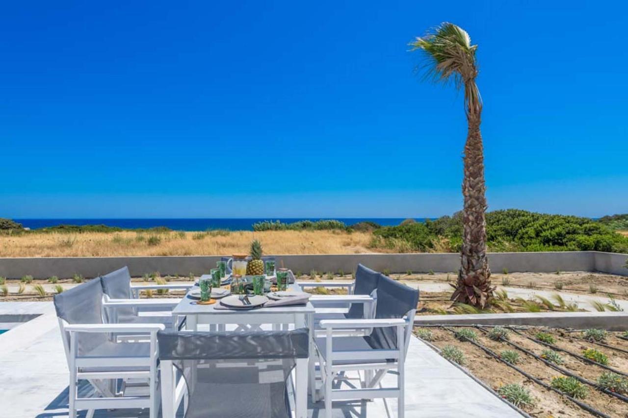 Seashore Beachfront Villa Lacónia Exterior foto