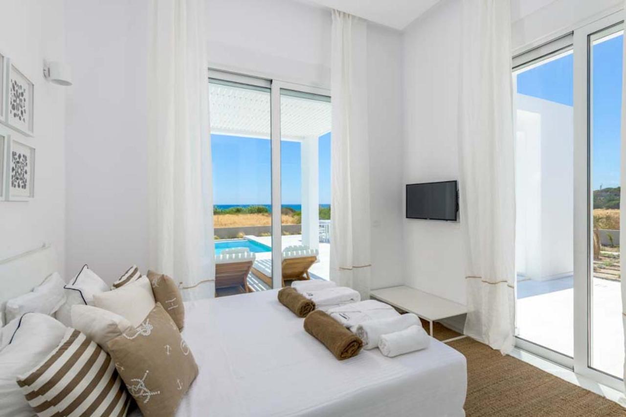 Seashore Beachfront Villa Lacónia Exterior foto
